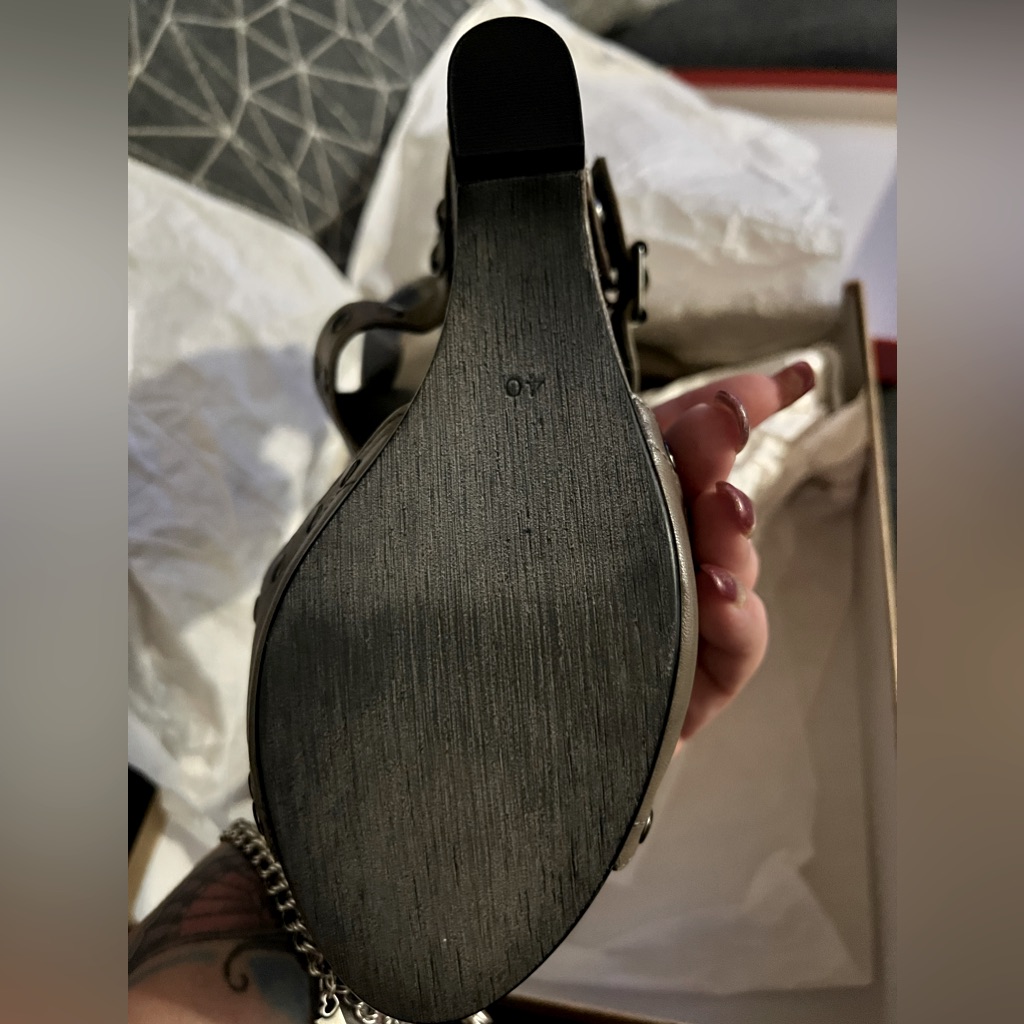 548 Brand New Never Worn Wedges
